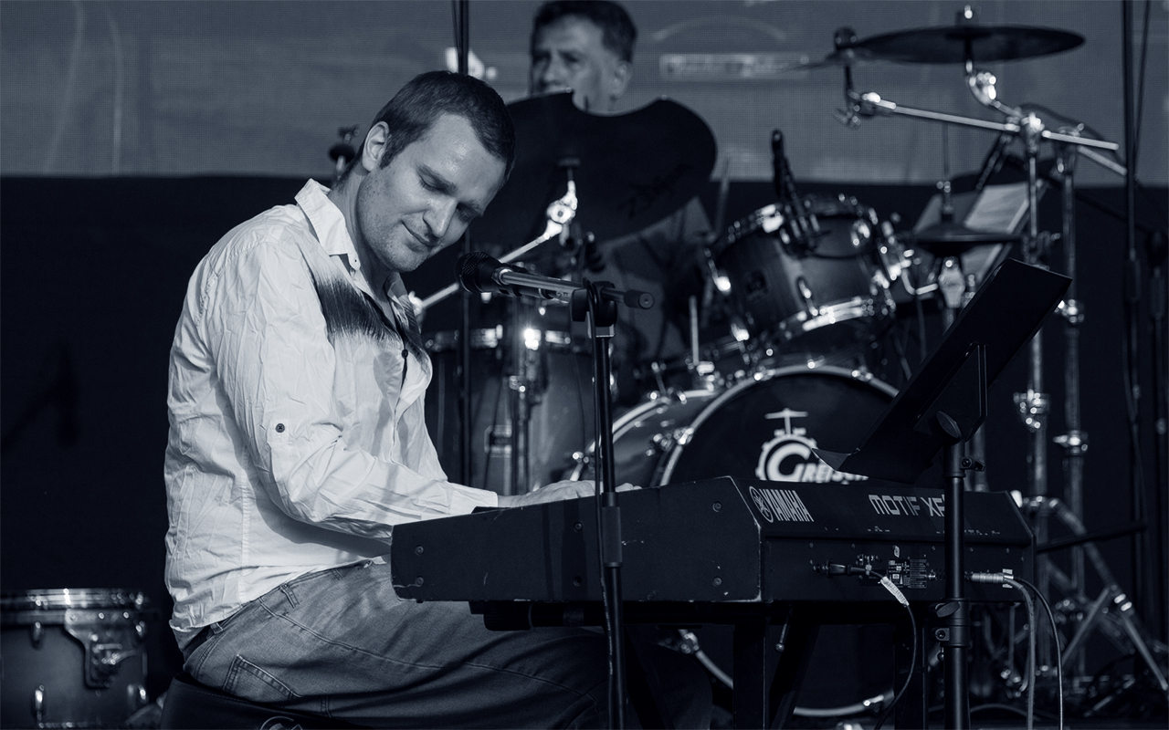 Dan Costa Trio